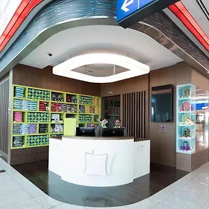 カプセルホテル Sleep 'n Fly Sleep Lounge, A-gates Terminal 3 - Transit Only, ドバイ