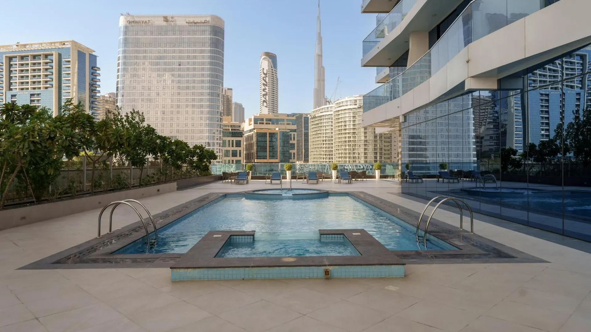 Maison Privee - Modern Business Bay Retreat With Dubai Canal Views Apartment